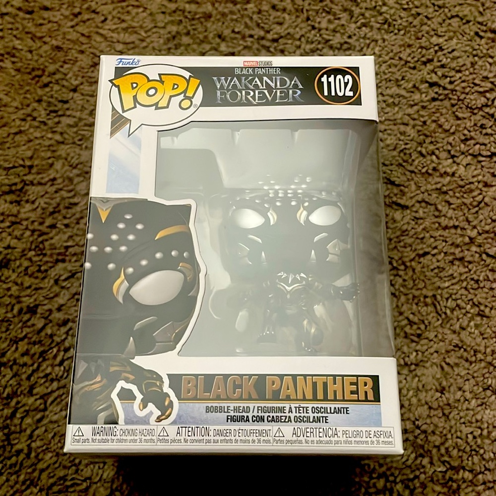 Black Panther (Marvel Black Panther Wakanda Forever) FUNKO POP!